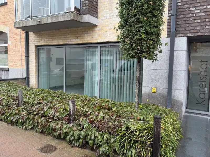 Gelijkvloers appartement met terras en tuintje op een uitstekende locatie in het centrum van het charmante Veurne! foto 13