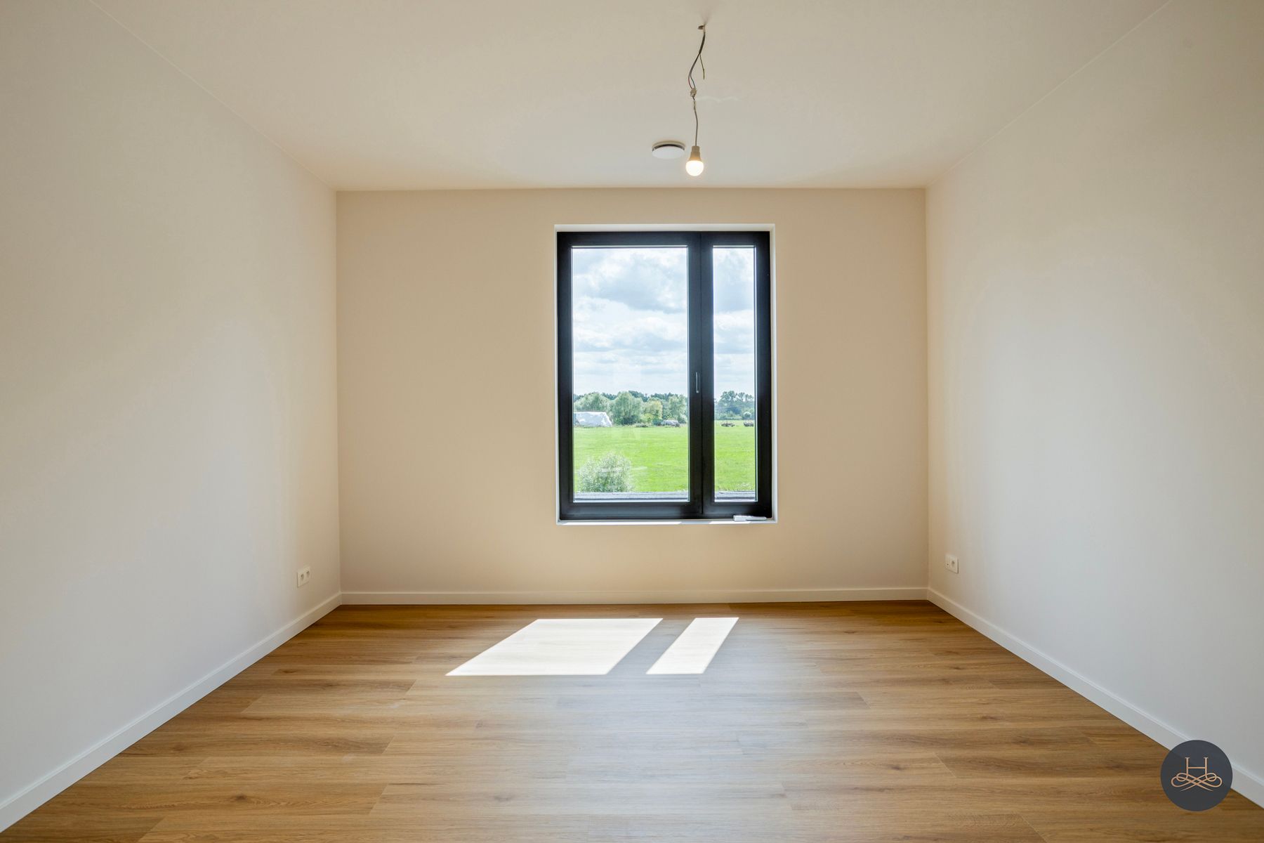 Hoogwaardig afgewerkte nieuwbouw villa met open zicht foto 17