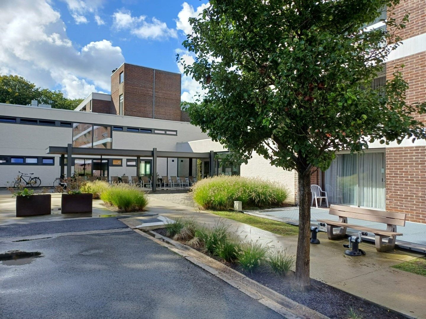 Verder te vernieuwen assistentiewoning met één slaapkamer en terras te Assebroek. foto 13