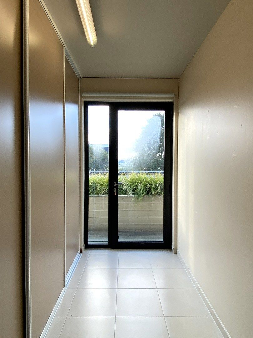 INSTAPKLARE CONCIËRGEWOONST MET TERRAS EN STAANPLAATS!! foto 7