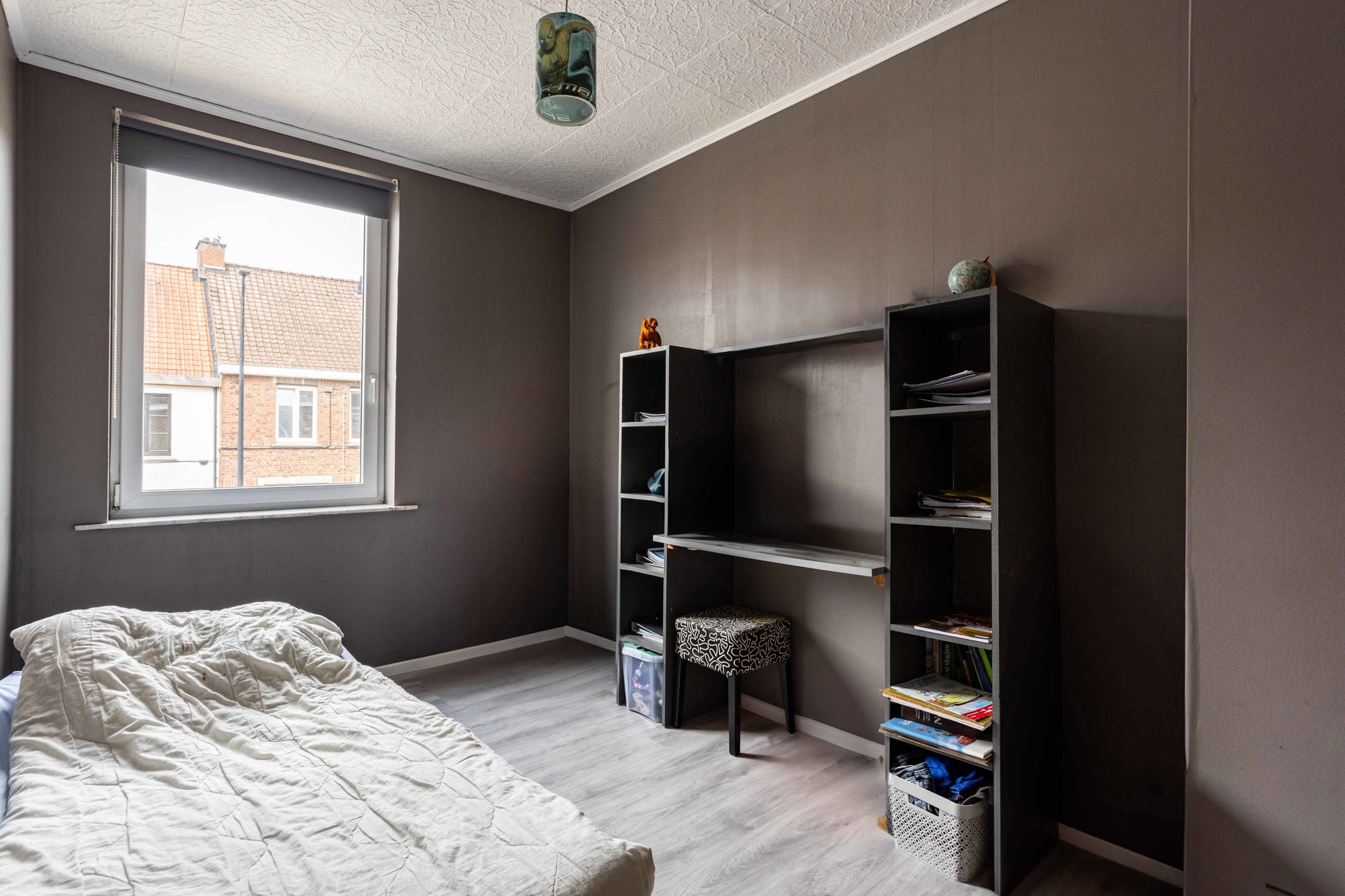 Instapklare rijwoning met garage op rustige locatie in Ronse foto 13