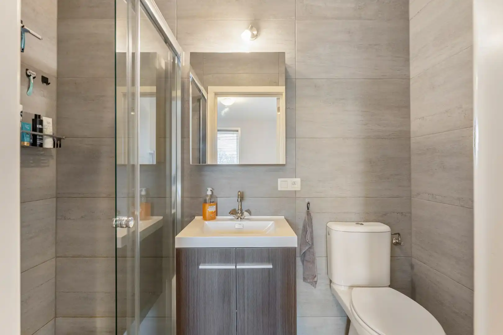 Vrijstaande, zeer verzorgde woning met aangrenzende, uitgeruste stalling/loods op een perceel van 72a14ca foto 26