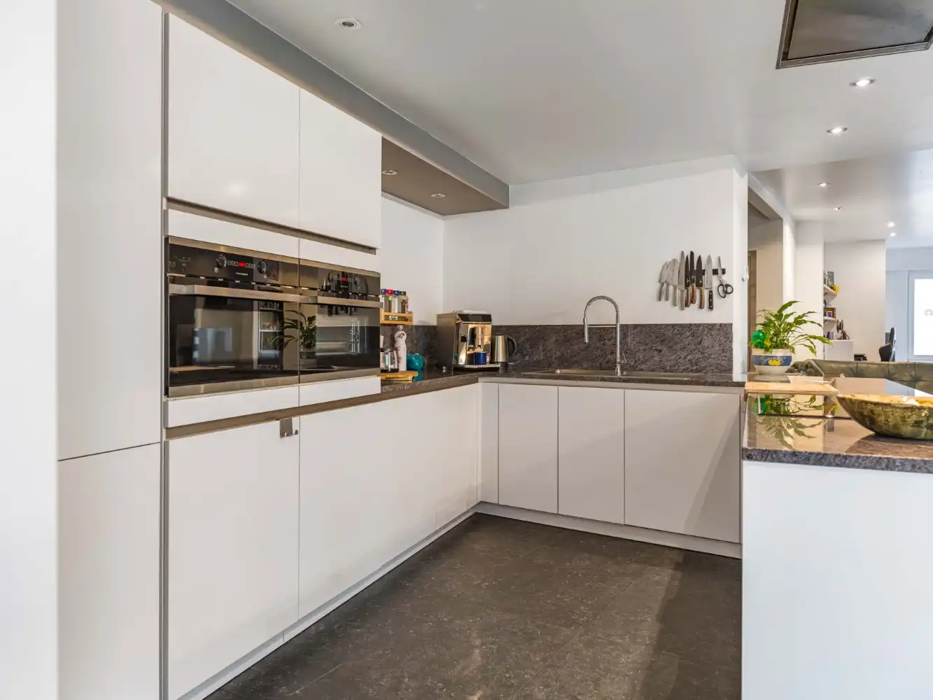 Ruime, instapklare woning met 3 à 4 slpk., inpandige garage en tuin foto 9