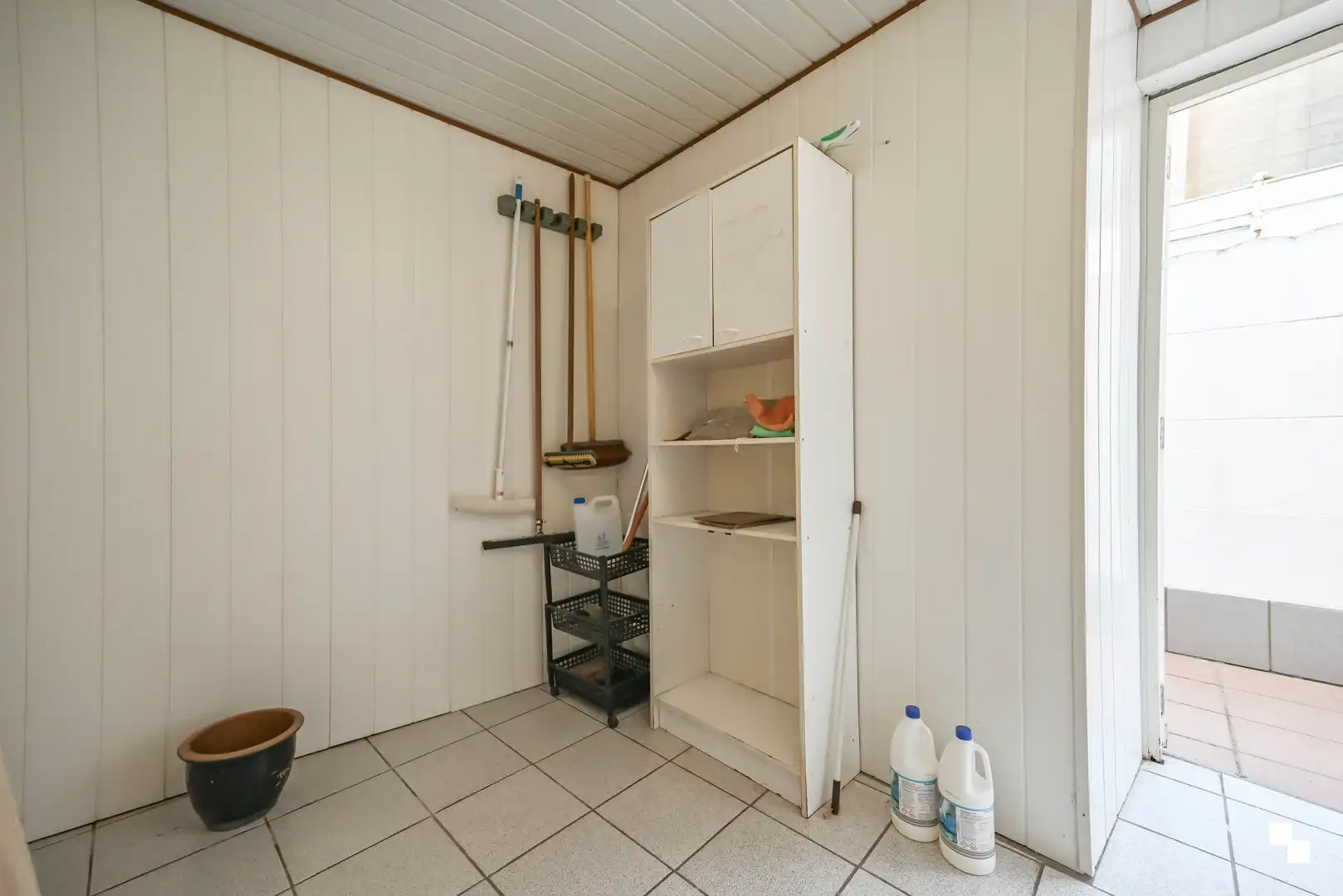 Centraal gelegen ééngezinswoning met vier slaapkamers te Izegem foto 25