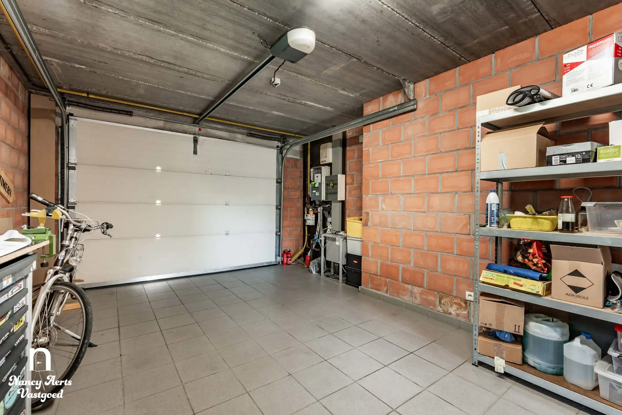 Ruime instapklare woning met prachtige tuin en 4 slaapkamers foto 27