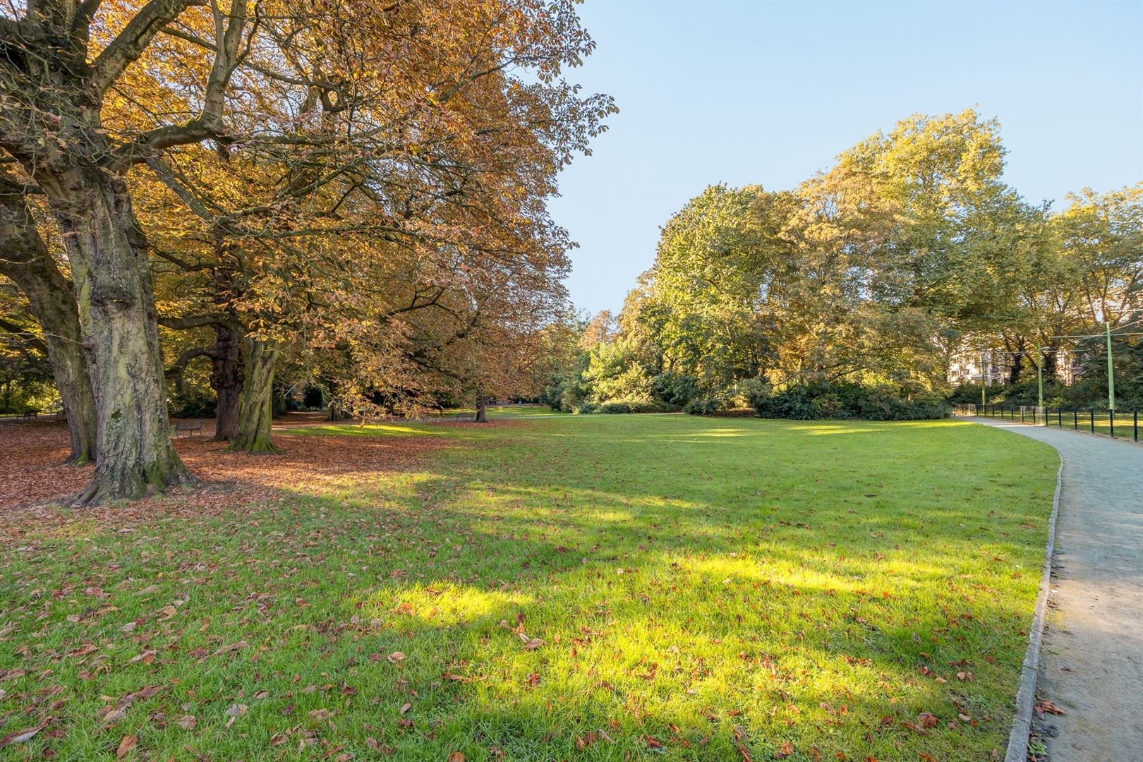 Exclusieve ART DECO PENTHOUSE  van 275m² met 4 slpks en fenomenaal zicht vanuit vogelperspectief over het Koning Albertpark en de tuinen van het Provinciehuis foto 31