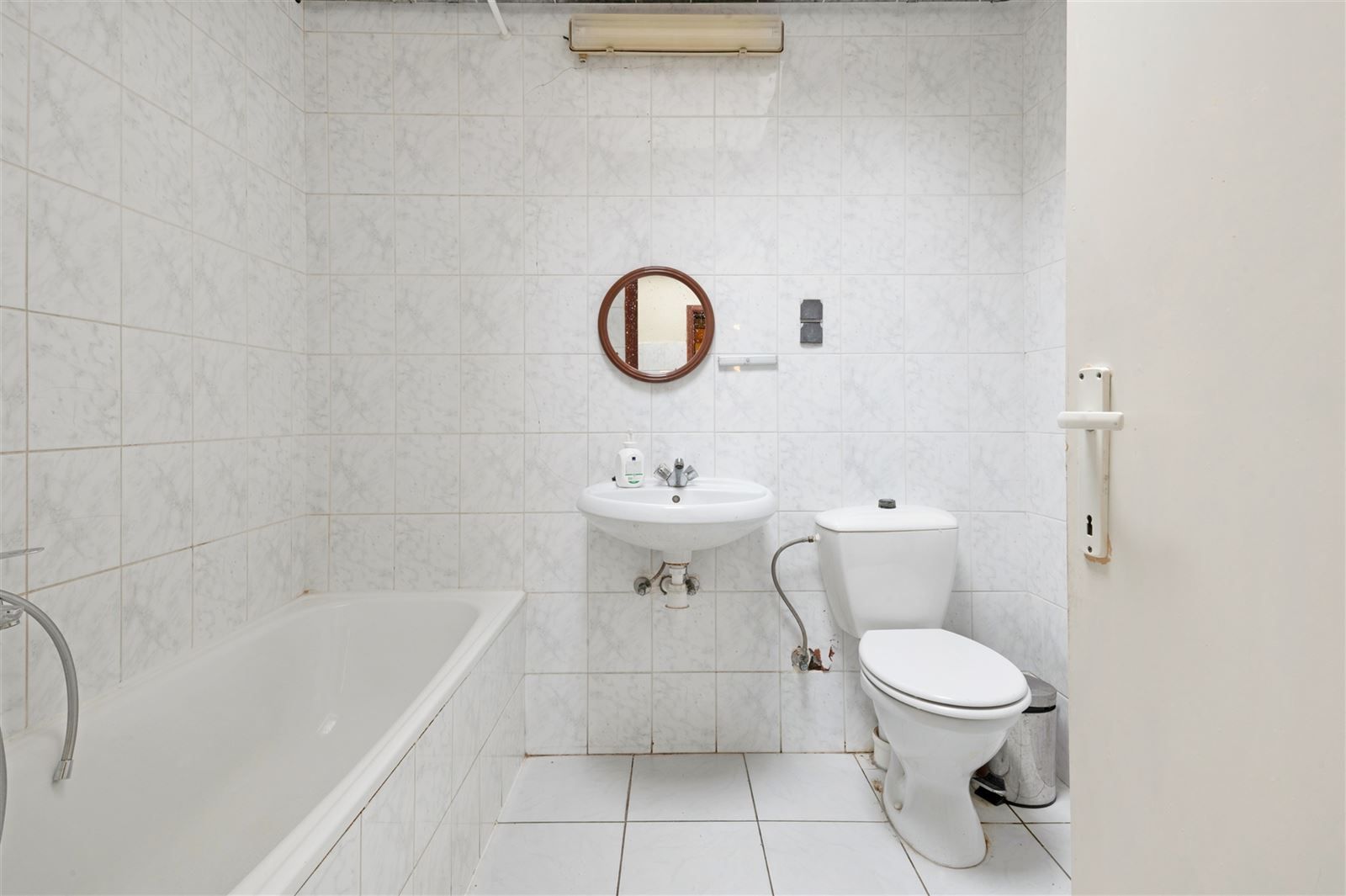 Te renoveren herenhuis met 5 tot 7 slaapkamers in Gent foto 8