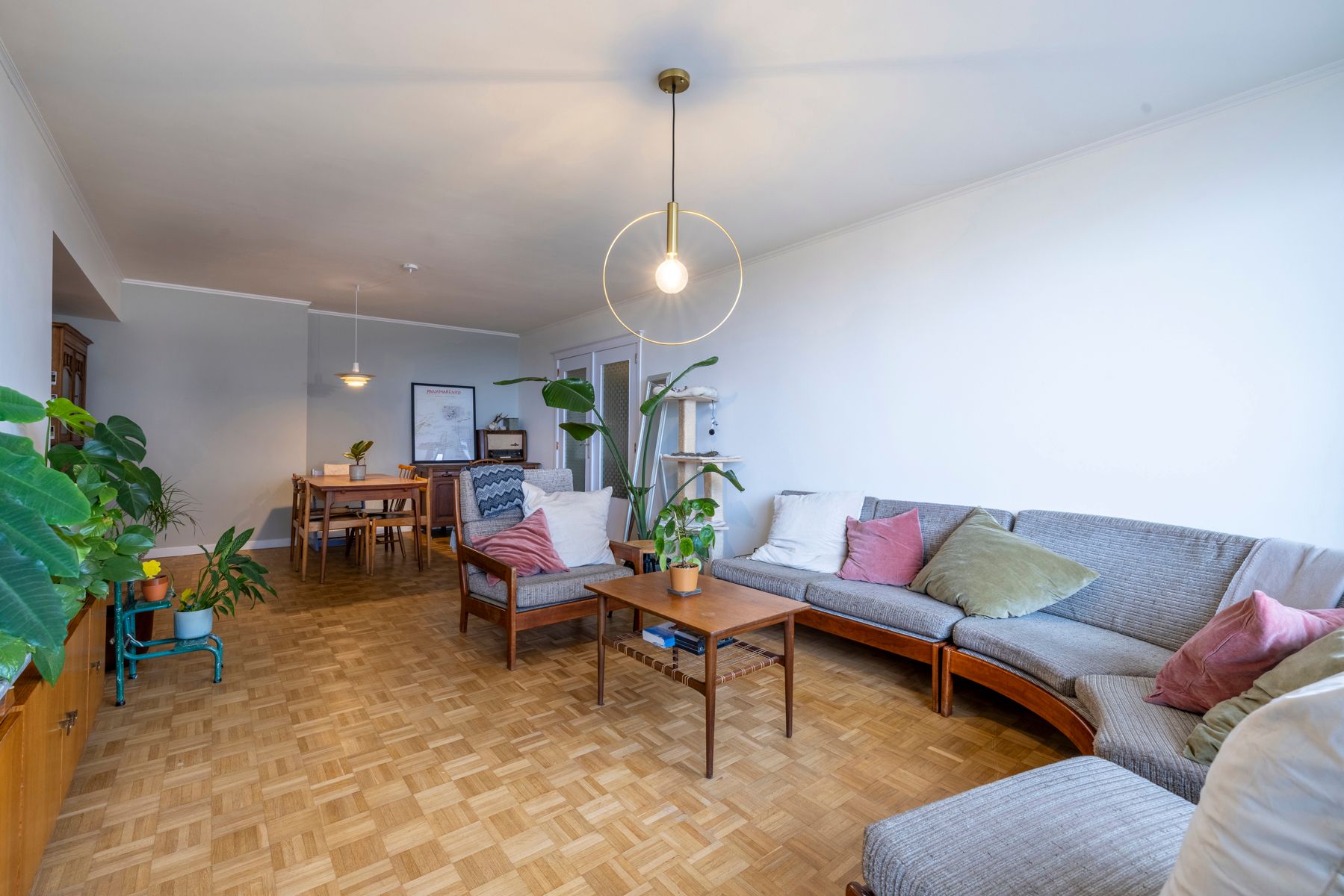 APPARTEMENT MET 2 SLAAPKAMERS EN PRACHTIG UITZICHT TE KOOP foto {{pictureIndex}}