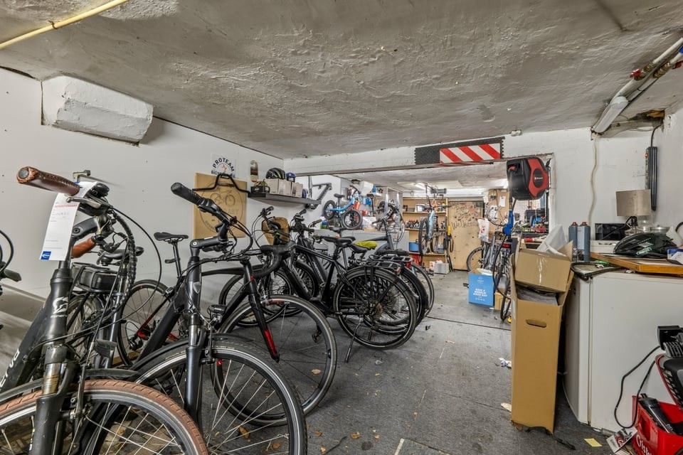 INSTAPKLARE GEZINSWONING MET 4 SLAAPKAMERS EN ZONNIGE TUIN OP TOPLOCATIE foto 34