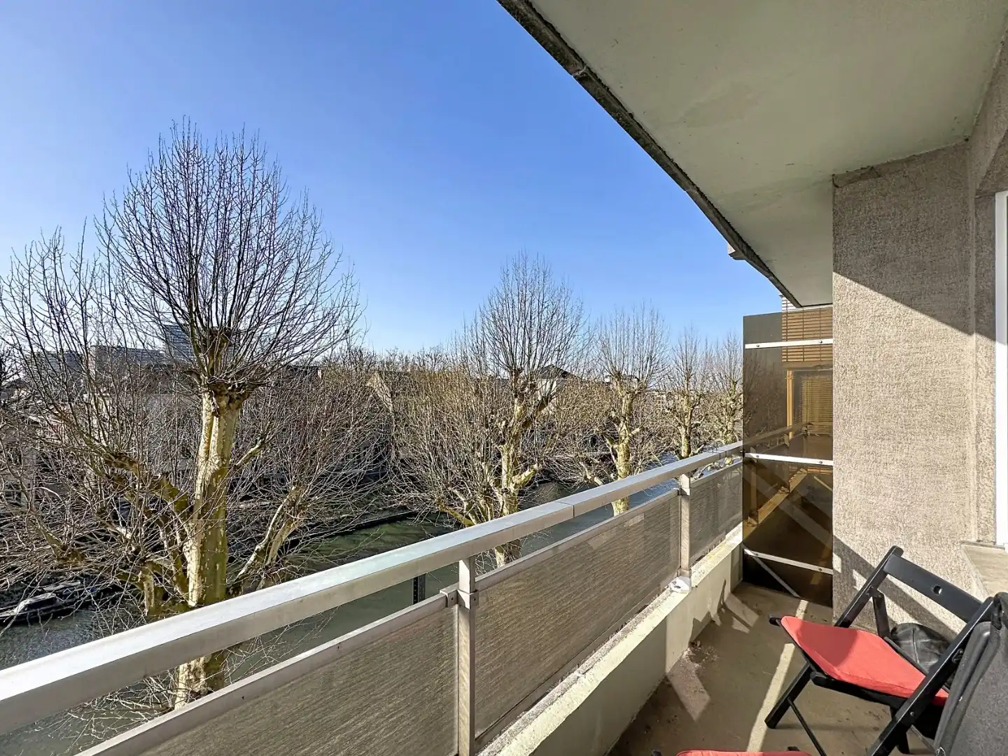 Appartement met slaaphoek en zonnig terras gelegen aan de Coupure foto 4