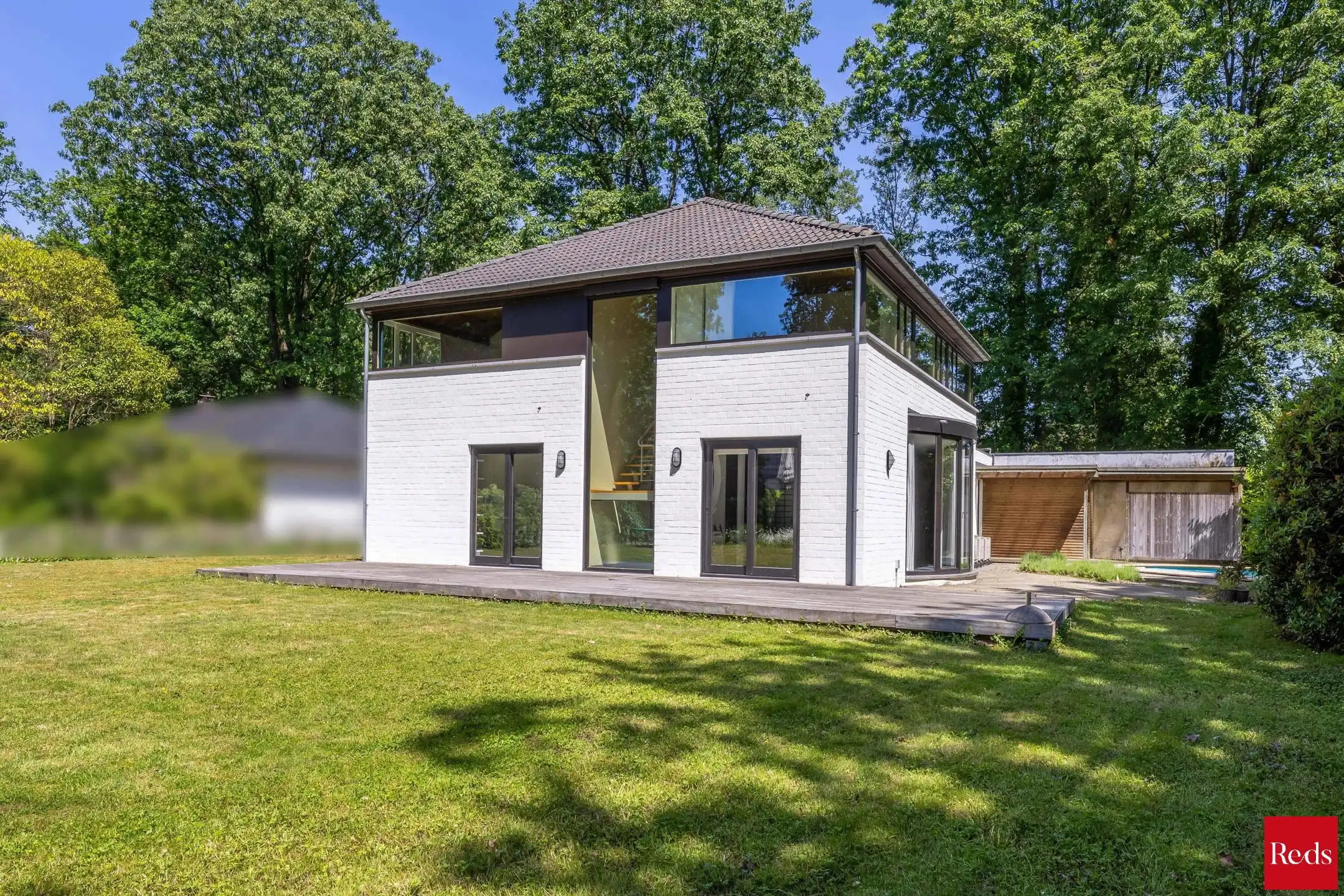 Villa met zwembad omringd door natuur en maximale privacy foto 2