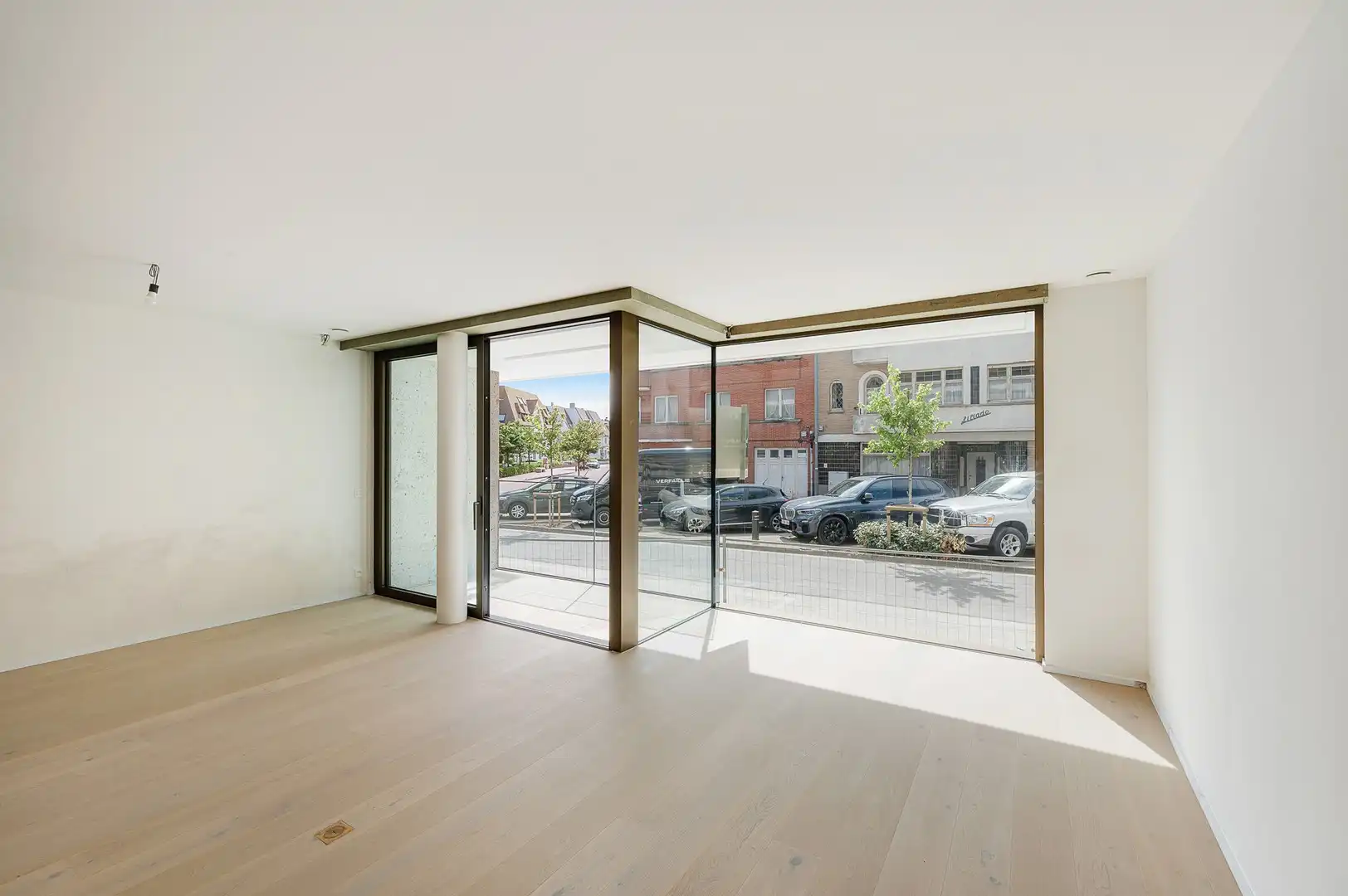 Prachtig nieuwbouwappartement met 2 slaapkamers gelegen op de gelijkvloerse verdieping. foto 8