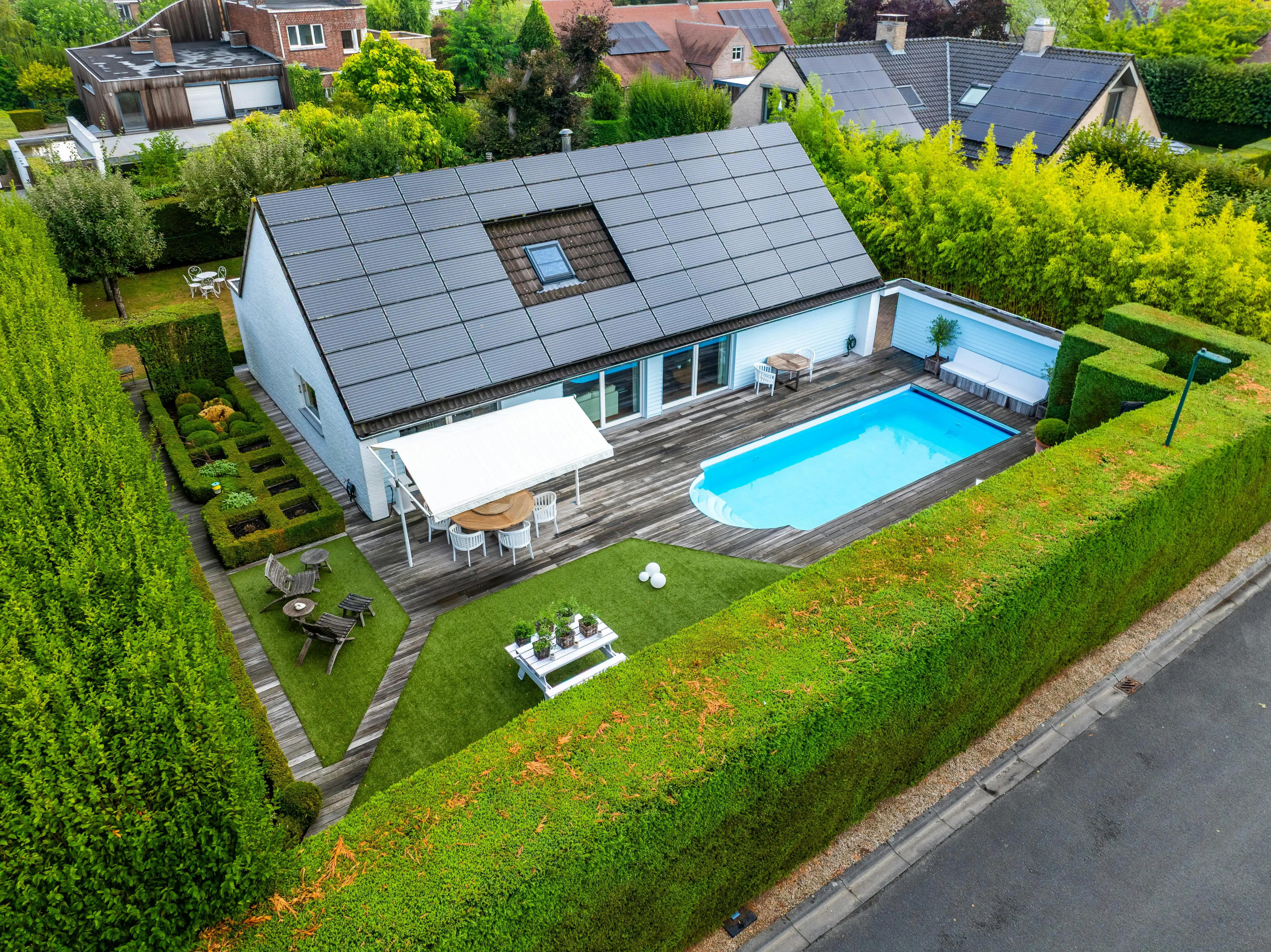Villa met zwembad te koop in villawijk 't Motje in Roeselare foto 27