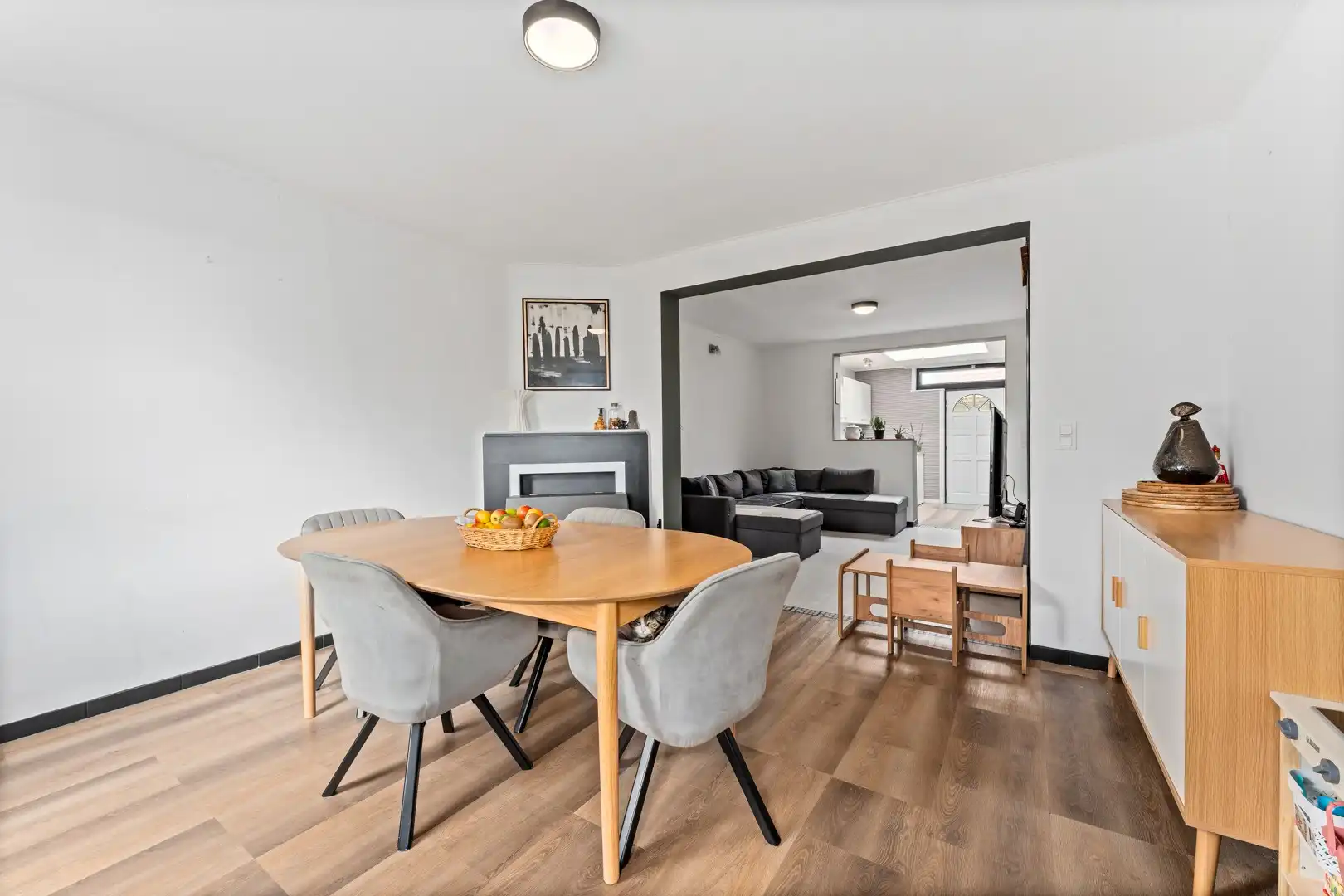 Charmante gerenoveerde woning met tuin, zonder renovatieverplichting en asbestveilig! foto 4