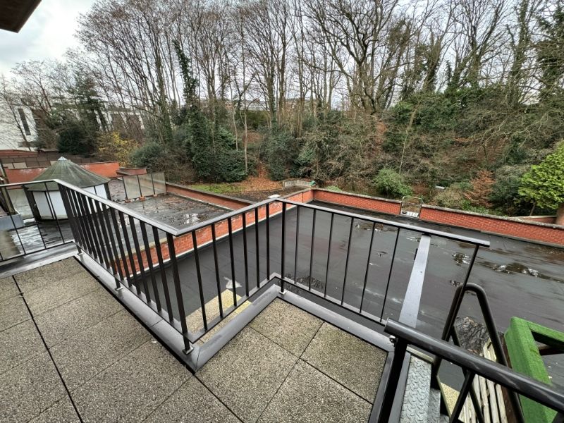 Appartement met 2 slaapkamers tegenover Shopping 1 foto 15