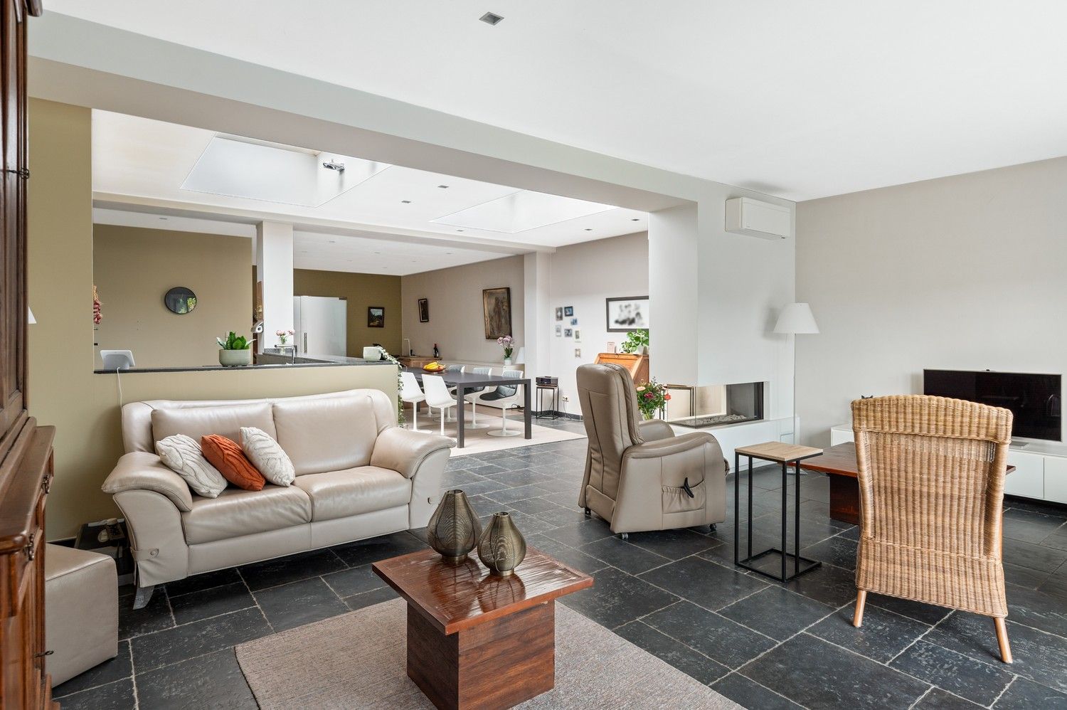 Lichtrijke, goed onderhouden woning met grote tuin nabij centrum Wijnegem foto 10