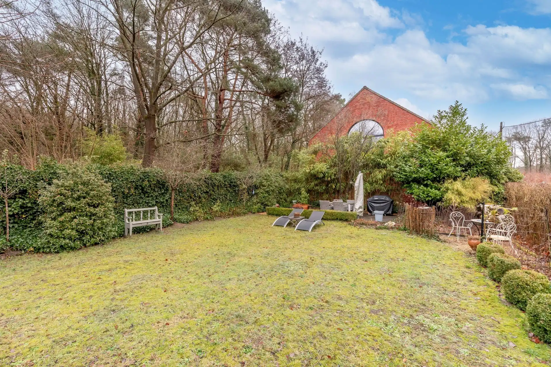 Charmante volledig bemeubelde woning met 2-slaapkamers foto 8