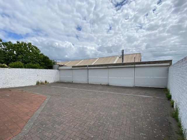 Gelijkvloerse garagebox gelegen aan de Meerlaan foto 4