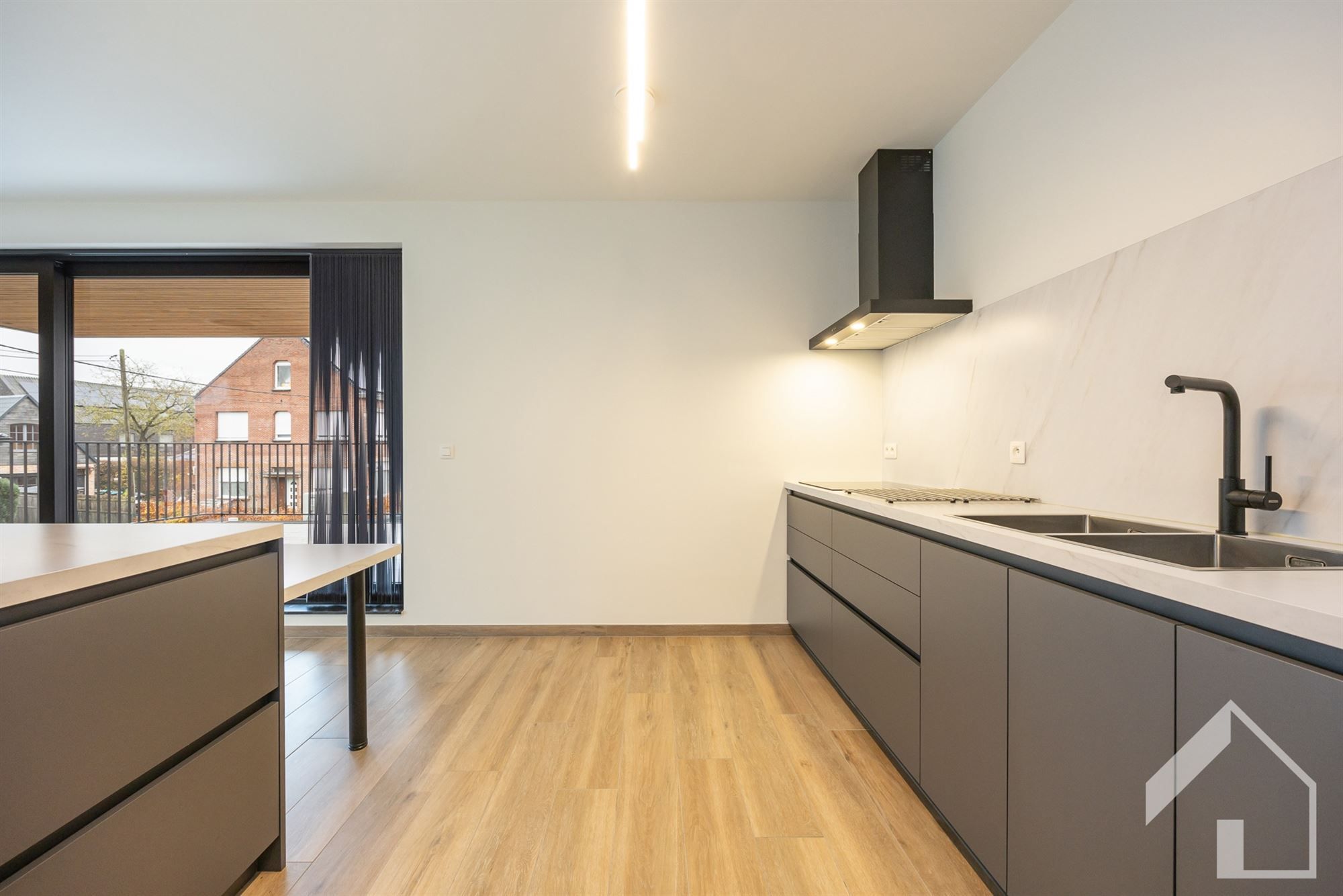 Prachtig en ruim appartement met lift! foto 9