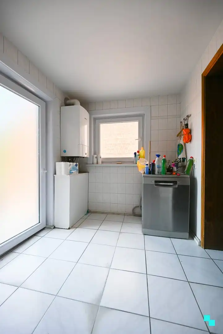 Appartementsgebouw met 3 verhuurde entiteiten in hartje Izegem foto 16