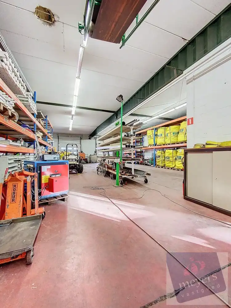 Veelzijdig bedrijfscomplex op ruim perceel van 9.985 m² in Bocholt foto 12