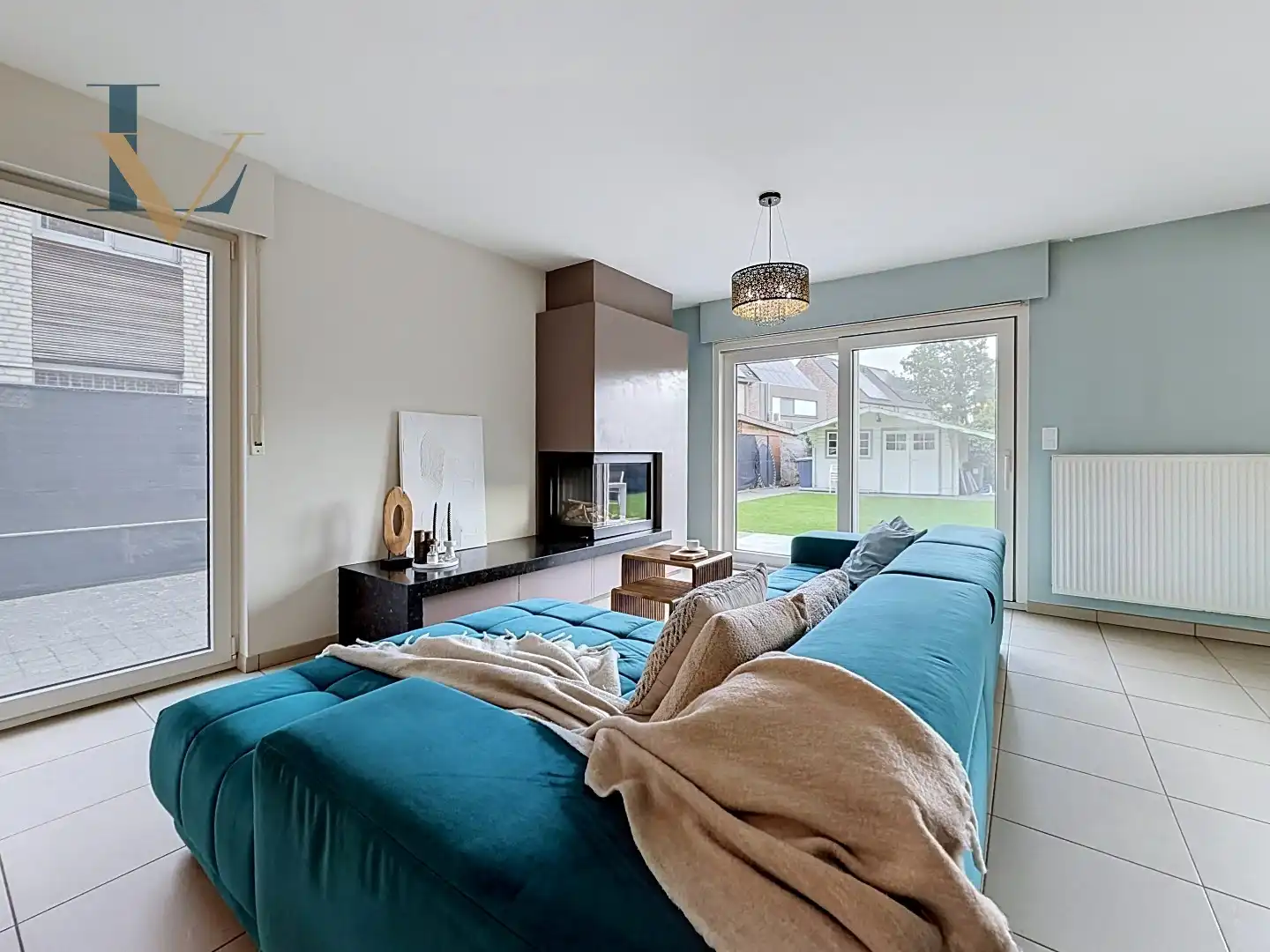Instapklare halfopen bebouwing met 3 slaapkamers, afgewerkte zolder, zwembad en EPC A foto 10