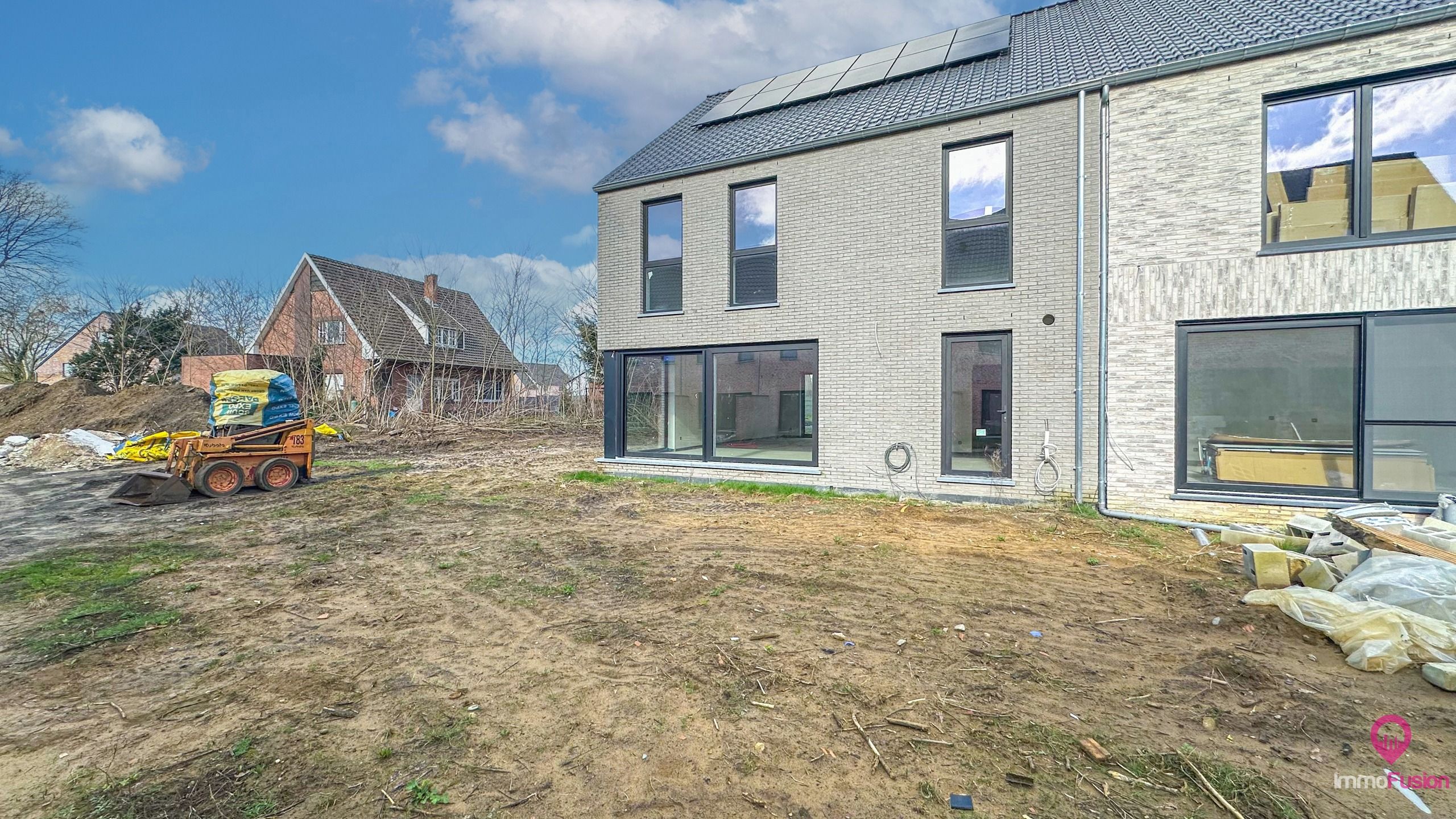 Modern halfopen nieuwbouwwoning met 4 slaapkamers en 3% RR! foto 2