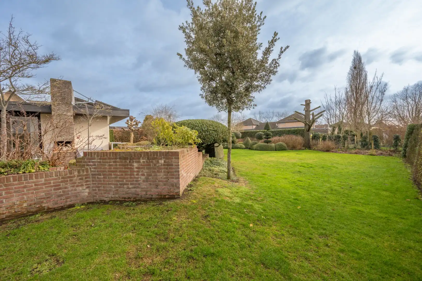 Ruime vrijstaande woning met prachtige tuin in het rustige Moerkerke (St Rita) foto 20
