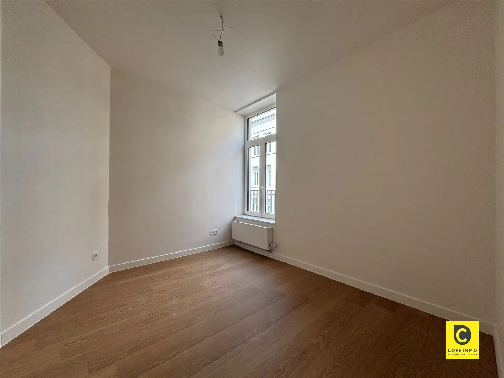 Gerenoveerd 2 slp app met terras! foto 6