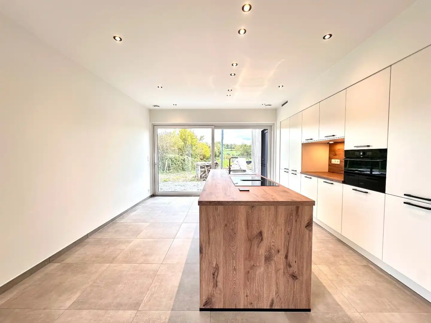 Te huur: prachtige nieuwbouwwoning in groene omgeving te Voeren foto 5