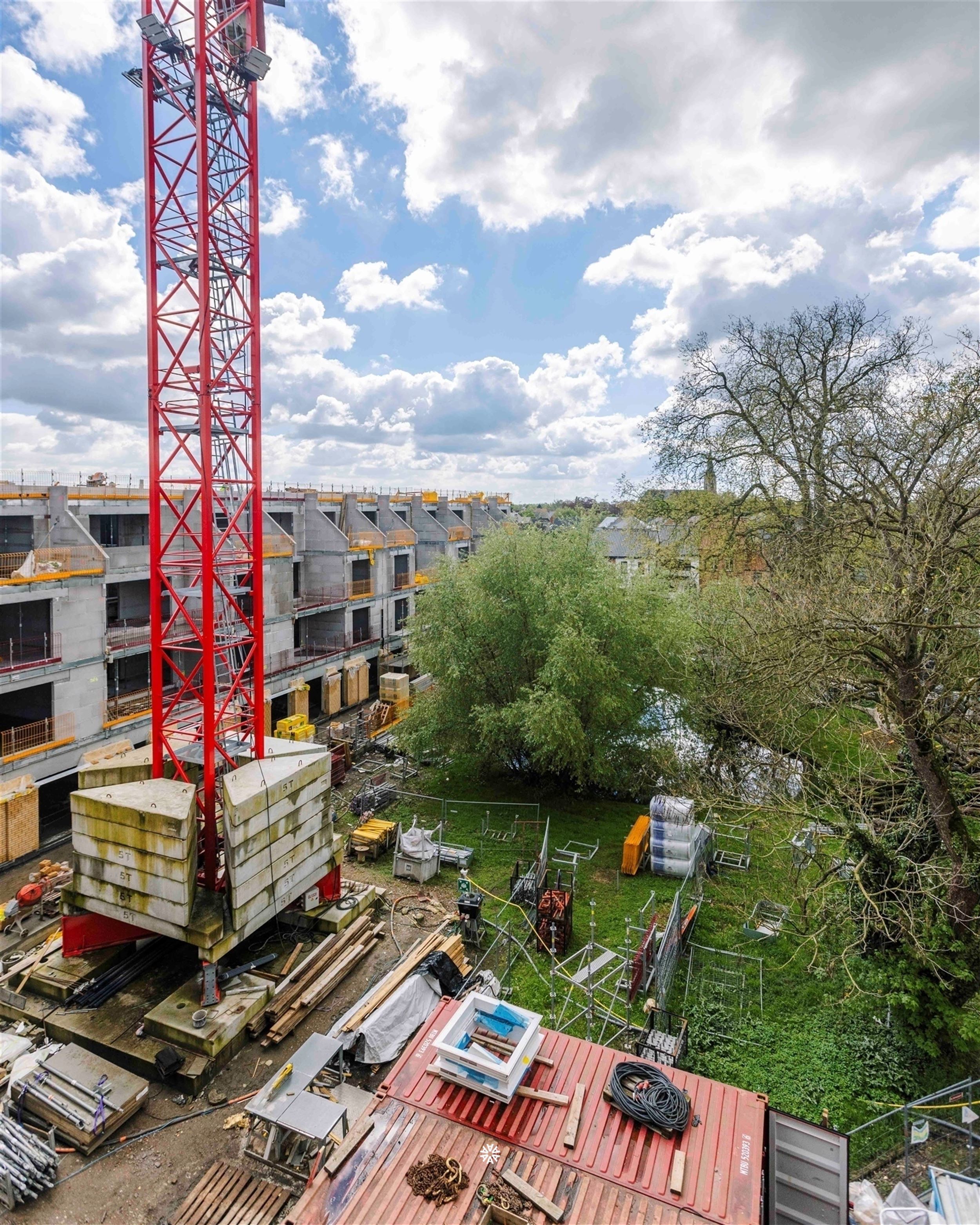 Riant dakappartement met 2 slaapkamers en groot terras foto 11