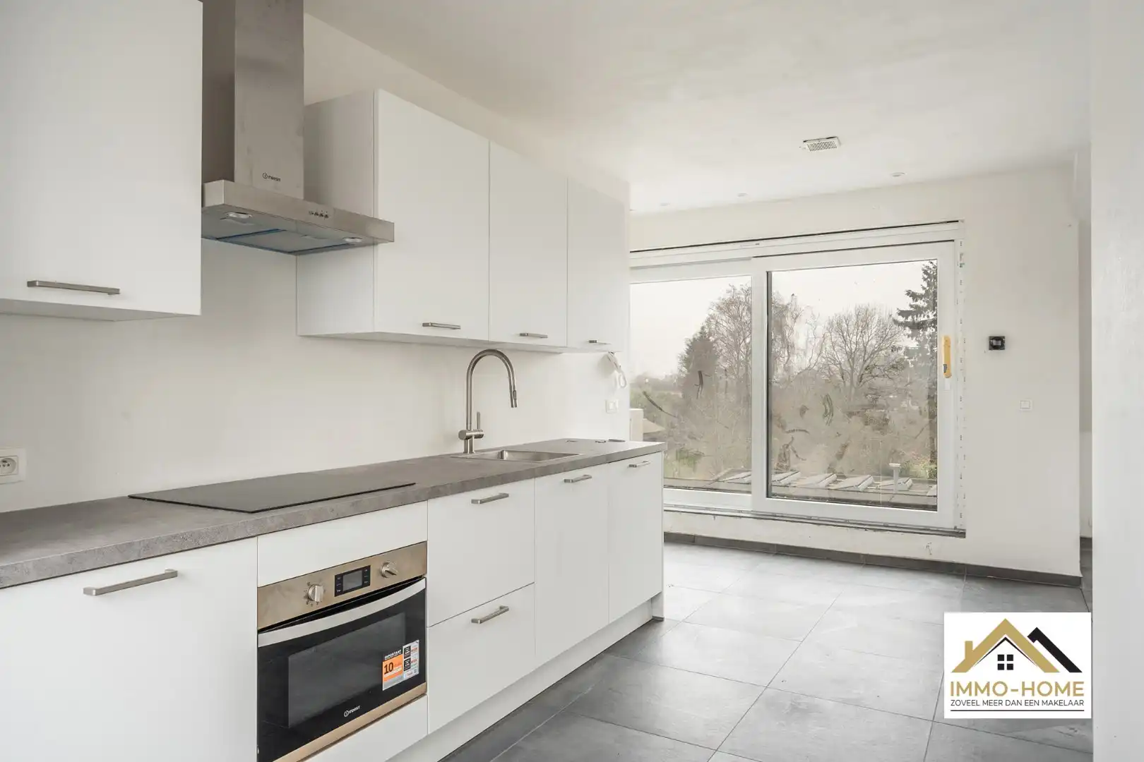 Nog drie af te werken woonunits en vier garages!  foto 18