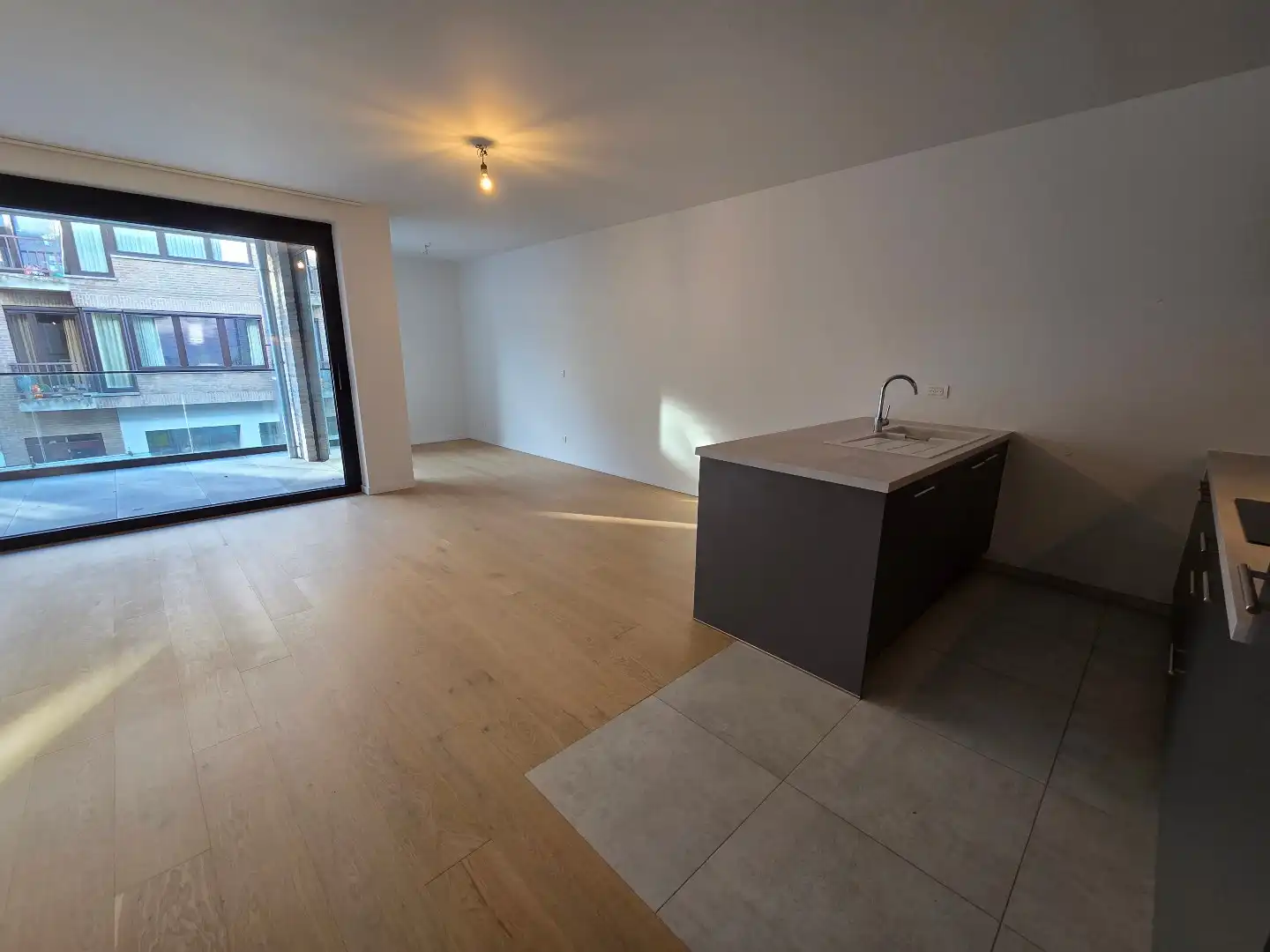 Prachtig recent appartement met ruim terras en 2 slaapkamers op een toplocatie! foto 6