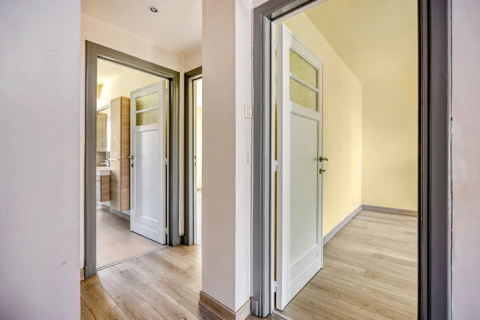 Instapklare 2-gevelwoning nabij Sint-Agatha-Berchem foto 21