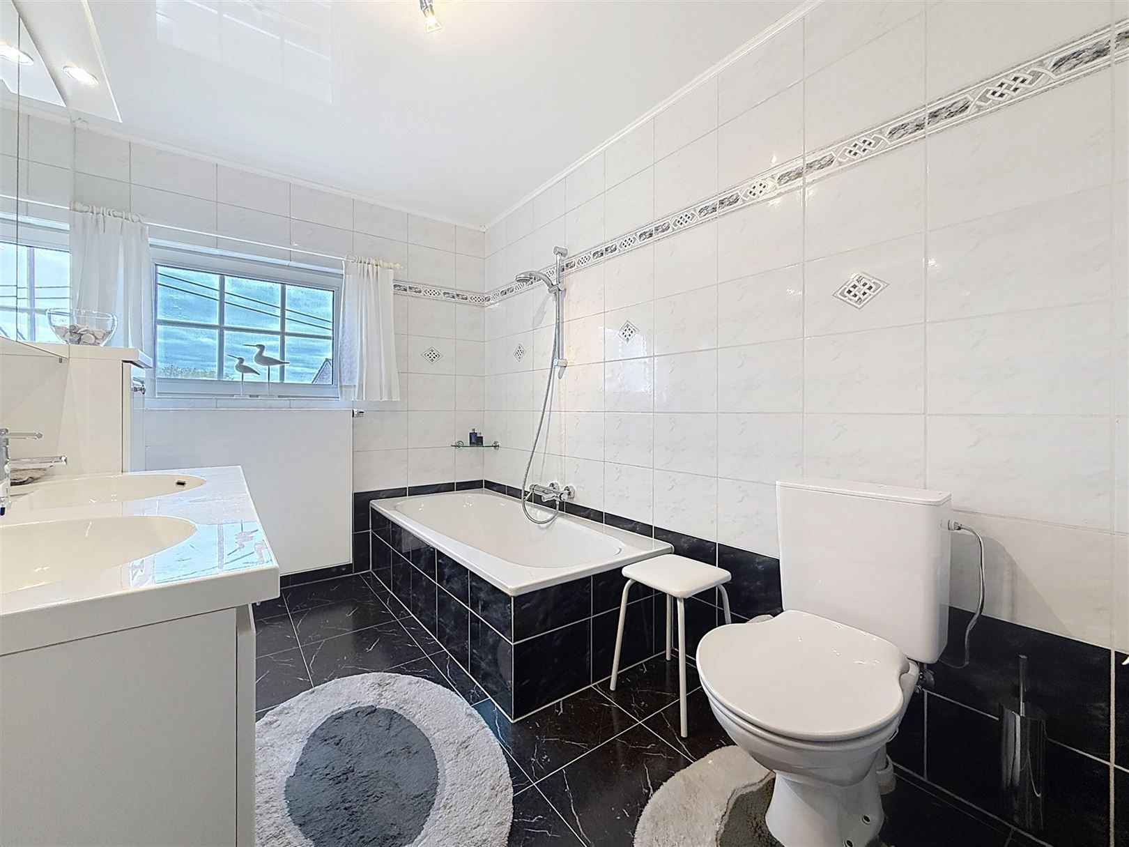 Instapklare woning, 2 slpks + inrichtb. zolder, tuin, 10a 85ca foto 51