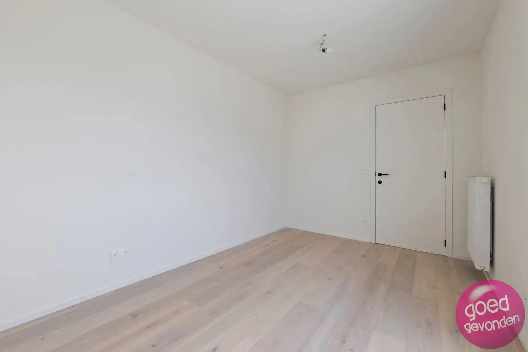 NIEUW APP - 1of2 SLK - TERRAS - KELDER - CENTRUM - GEEN BTW foto 18