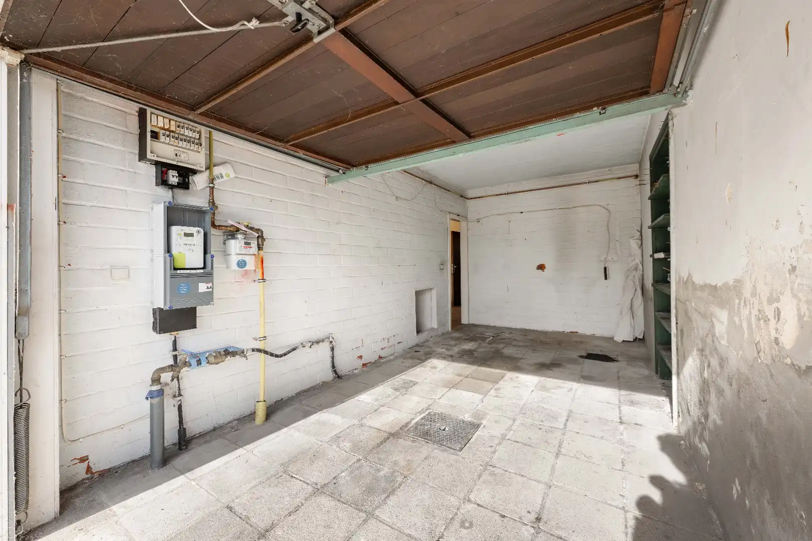 Te renoveren woning met tal van potentieel in centrum Aarsele foto 14