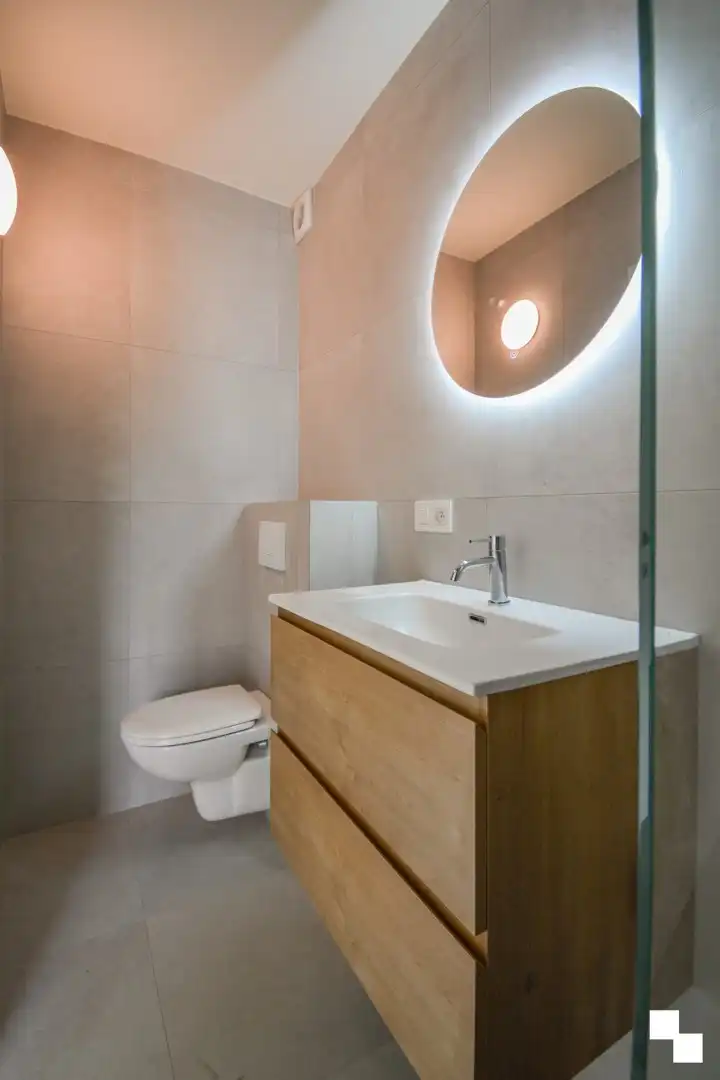 Volledig gerenoveerde studio nabij centrum Roeselare foto 10