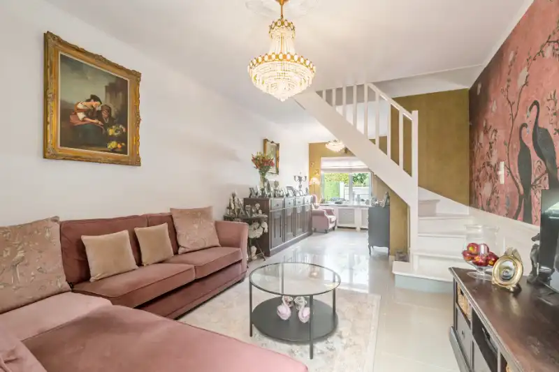 Knappe stijvolle instapklare woning - 4 slpkmrs !! foto 4
