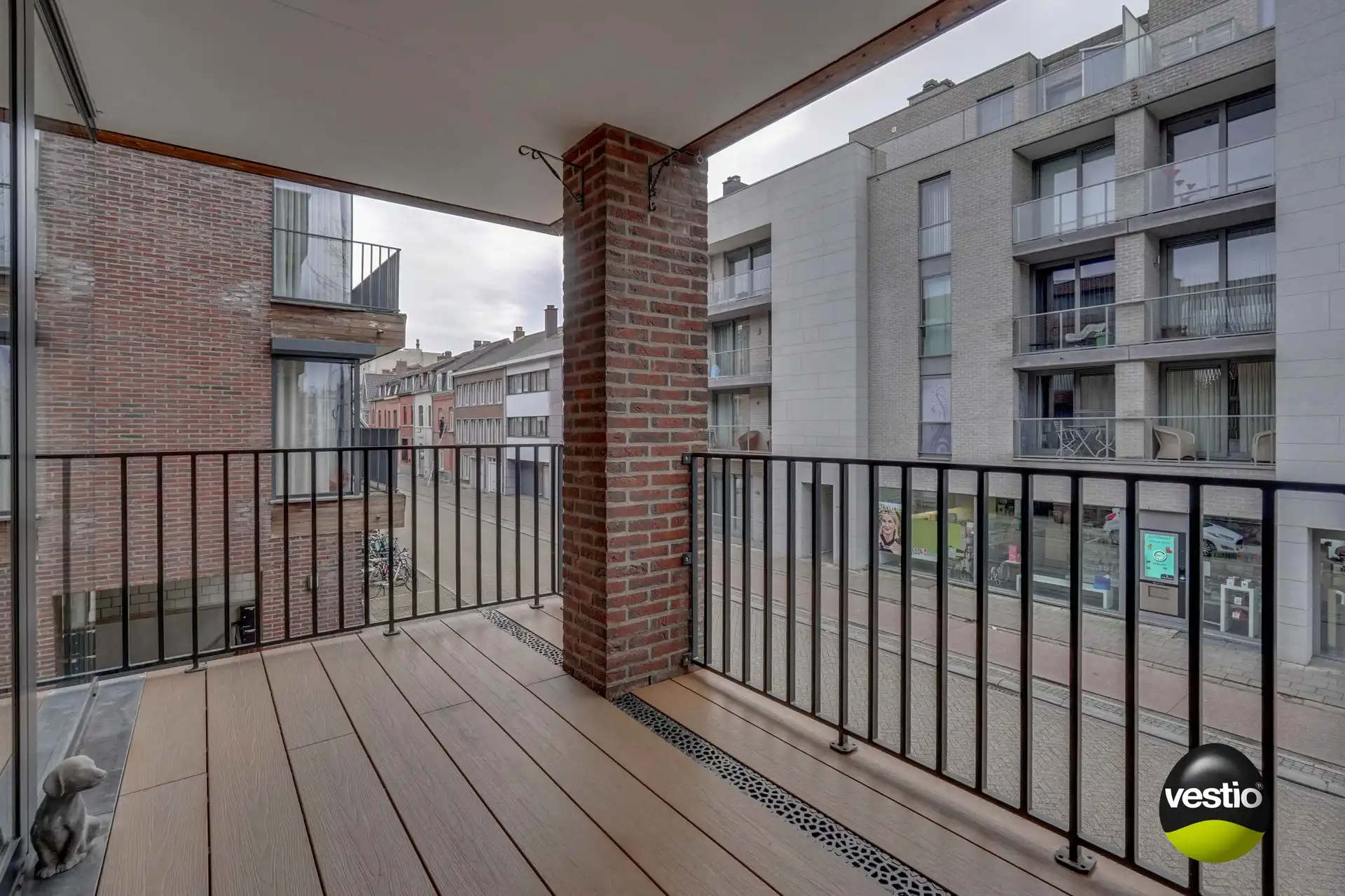 RUIM, MODERN APPARTEMENT 120 M² MET 3 SLAAPKAMERS foto 9