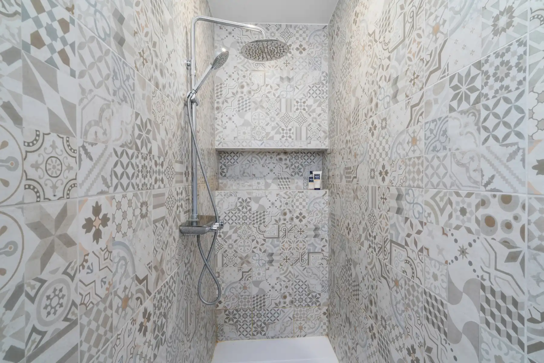 Volledig gerenoveerde rijwoning met stadstuin in Aalst foto 17