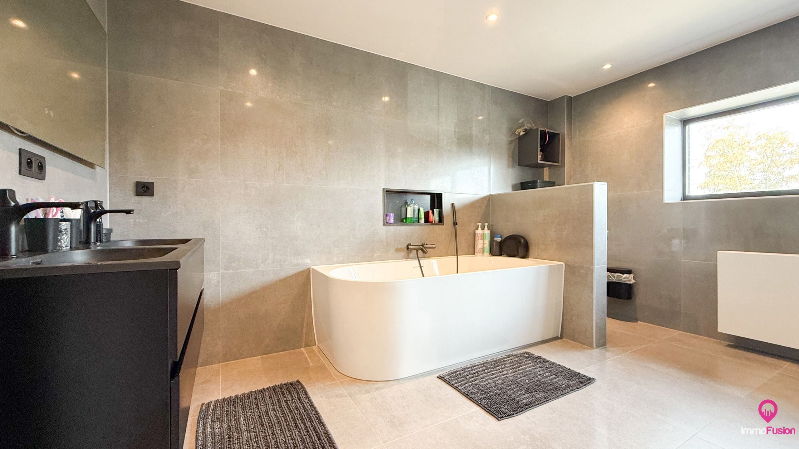 Instapklare, volledig gerenoveerde woning met 4 slaapkamers! foto 20