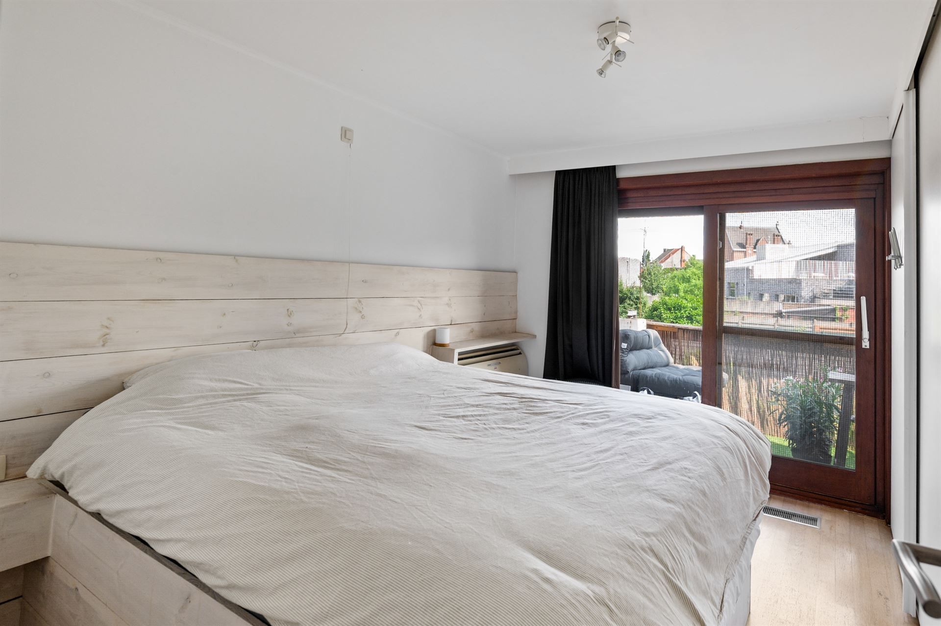GOED GELEGEN APPARTEMENT IN EEN KLEINE RESIDENTIE VAN 3 APP foto 13