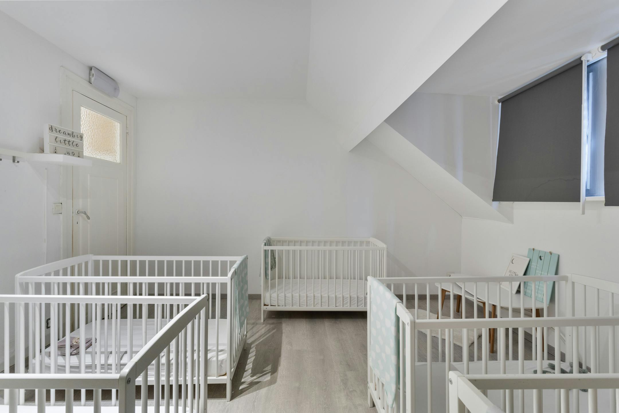 Handelspand/huis met mogelijkheden te koop in Schoten foto 14