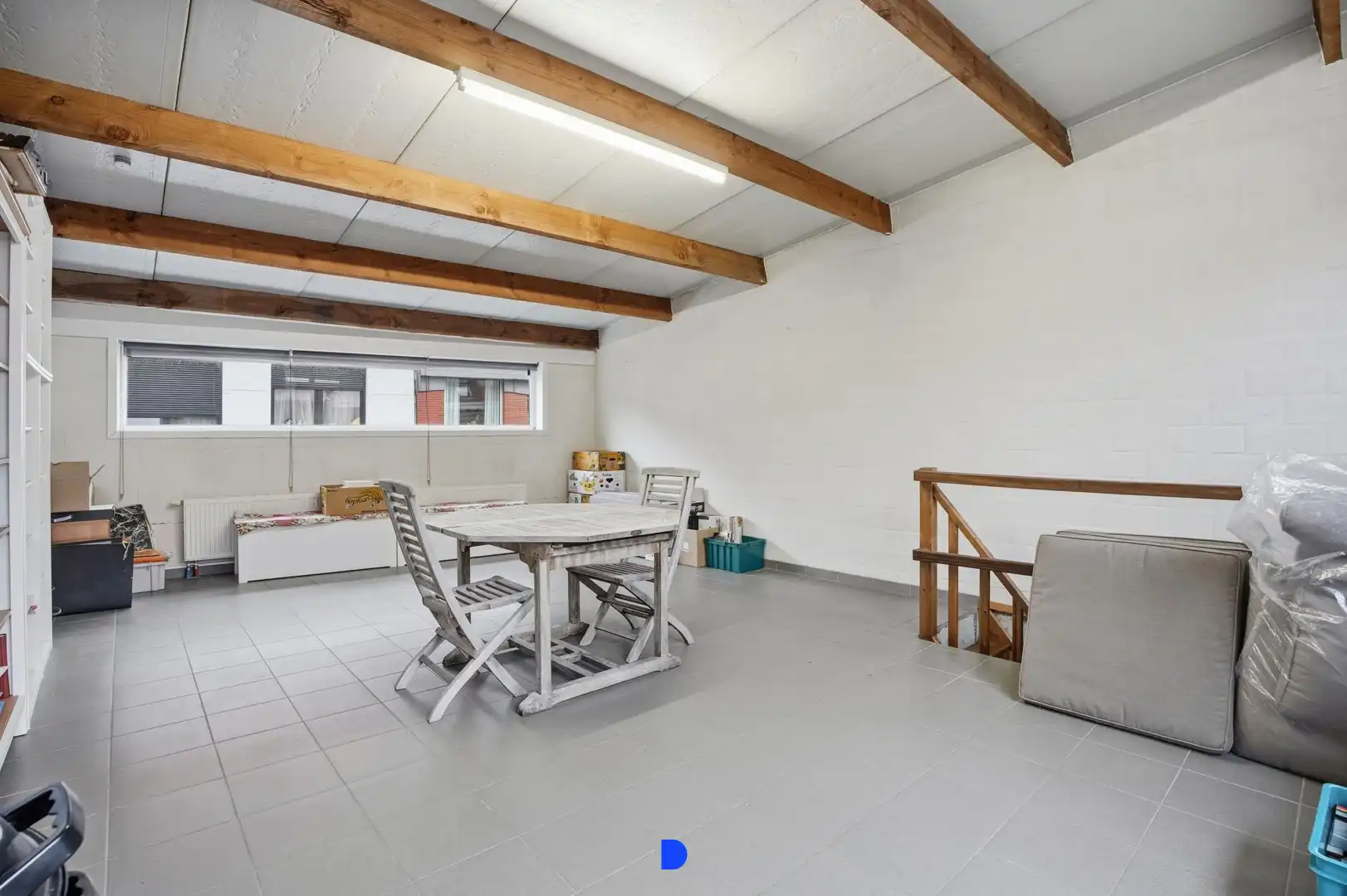 Ruime rijwoning met praktijkmogelijkheden & 2 garages in het centrum van Tielt! foto 13