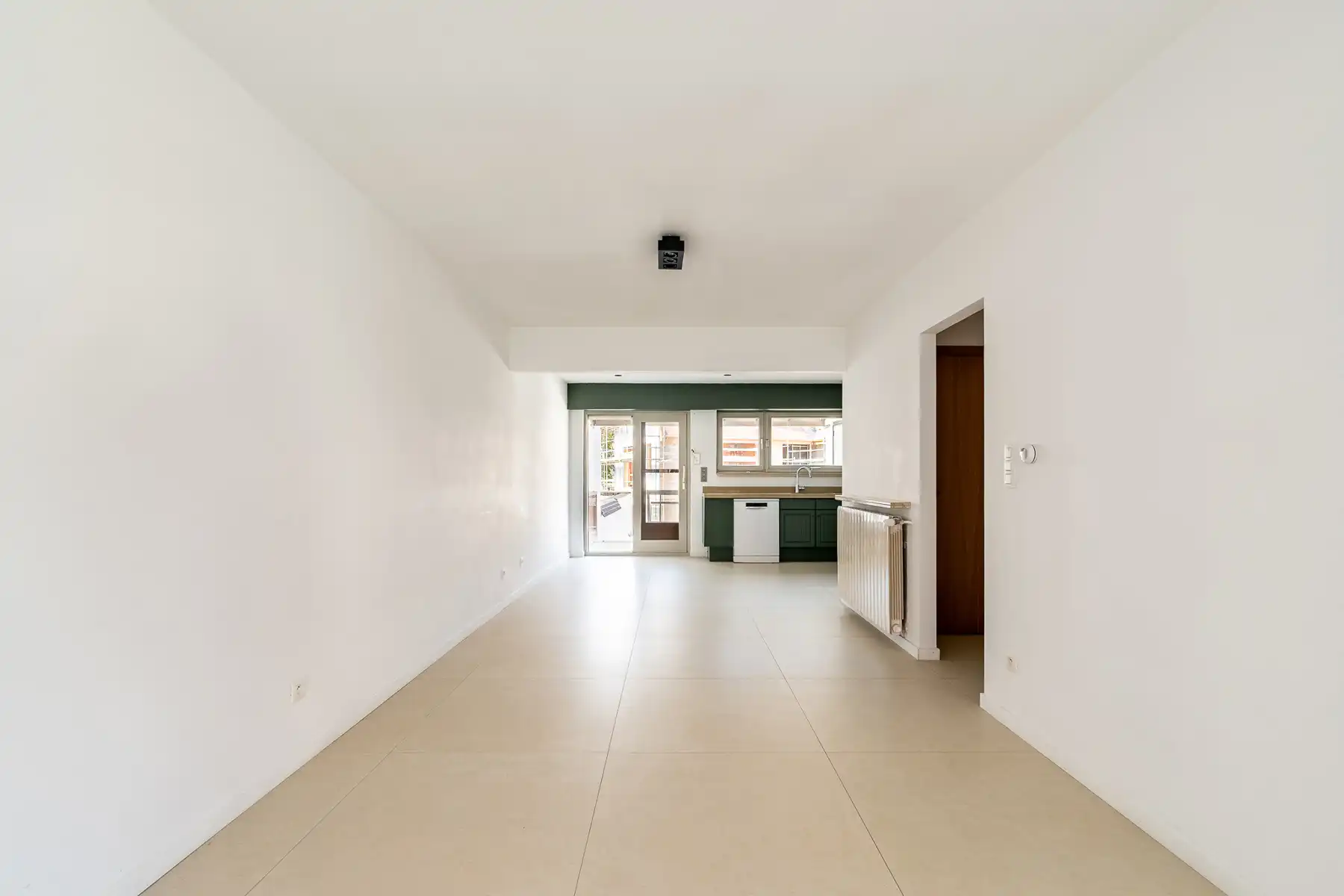 Pittoreske ongemeubelde woning met garage gelegen in Oud Knokke foto 11