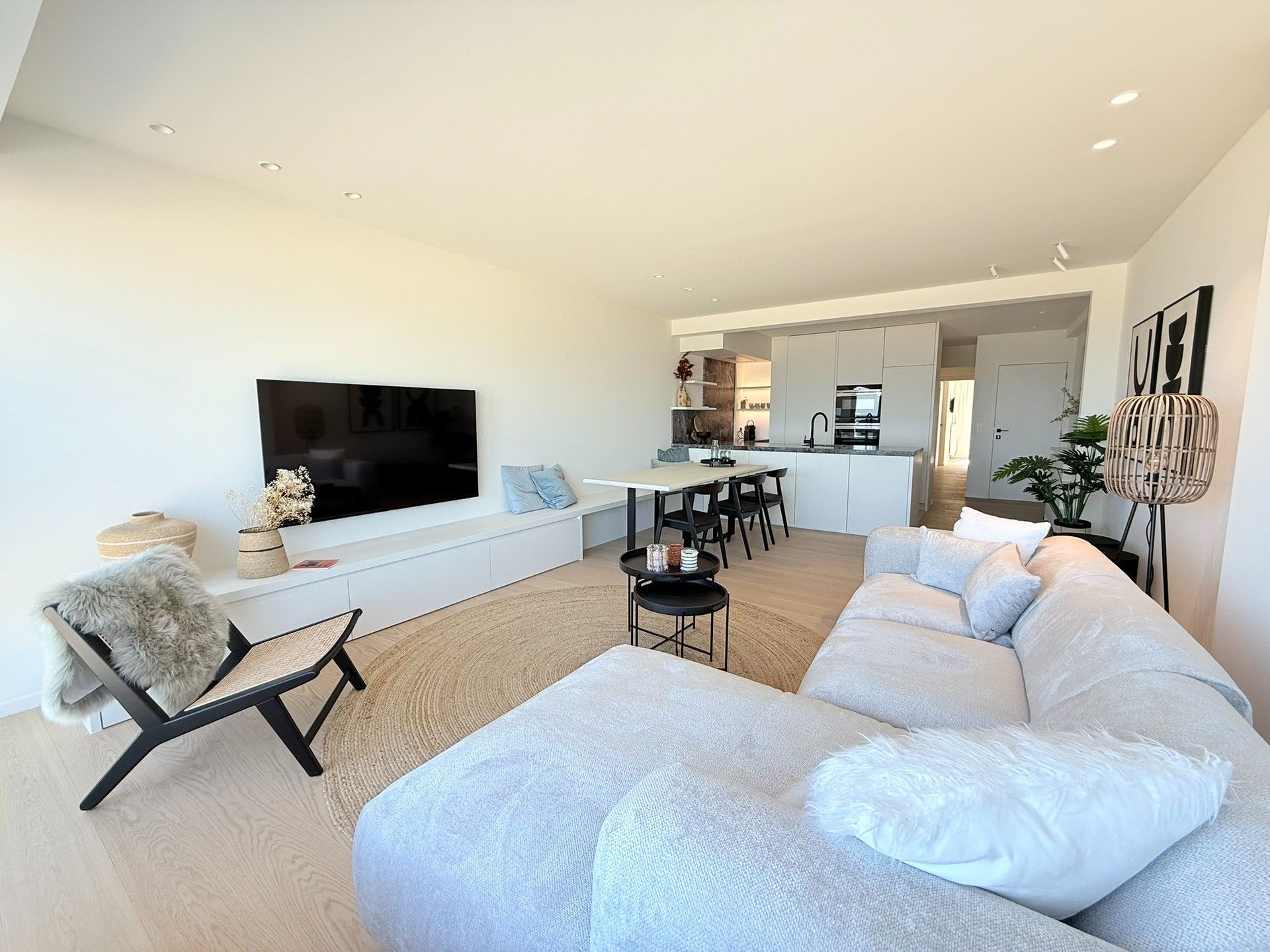 Luxueus gerenoveerd appartement met frontaal zeezicht aan het Albertstrand foto 3