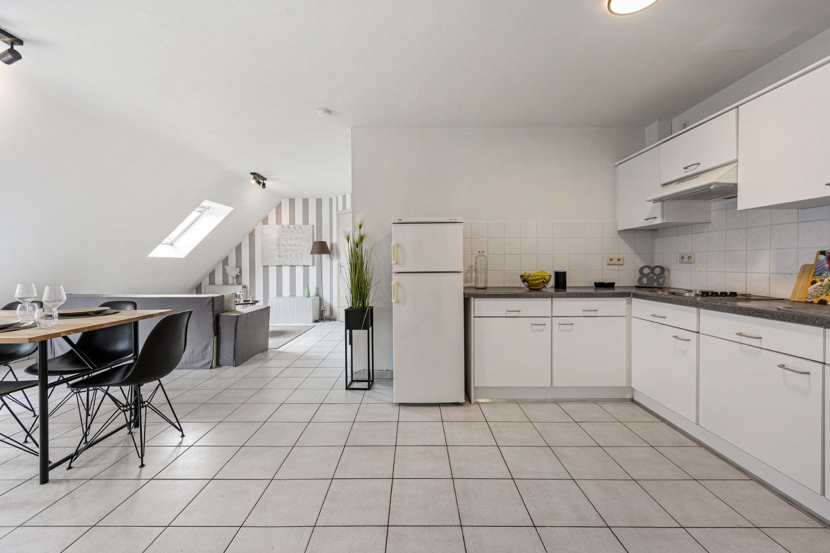 Uitstekend gelegen BETAALBAAR appartement te Lummen MET GARAGE foto 4