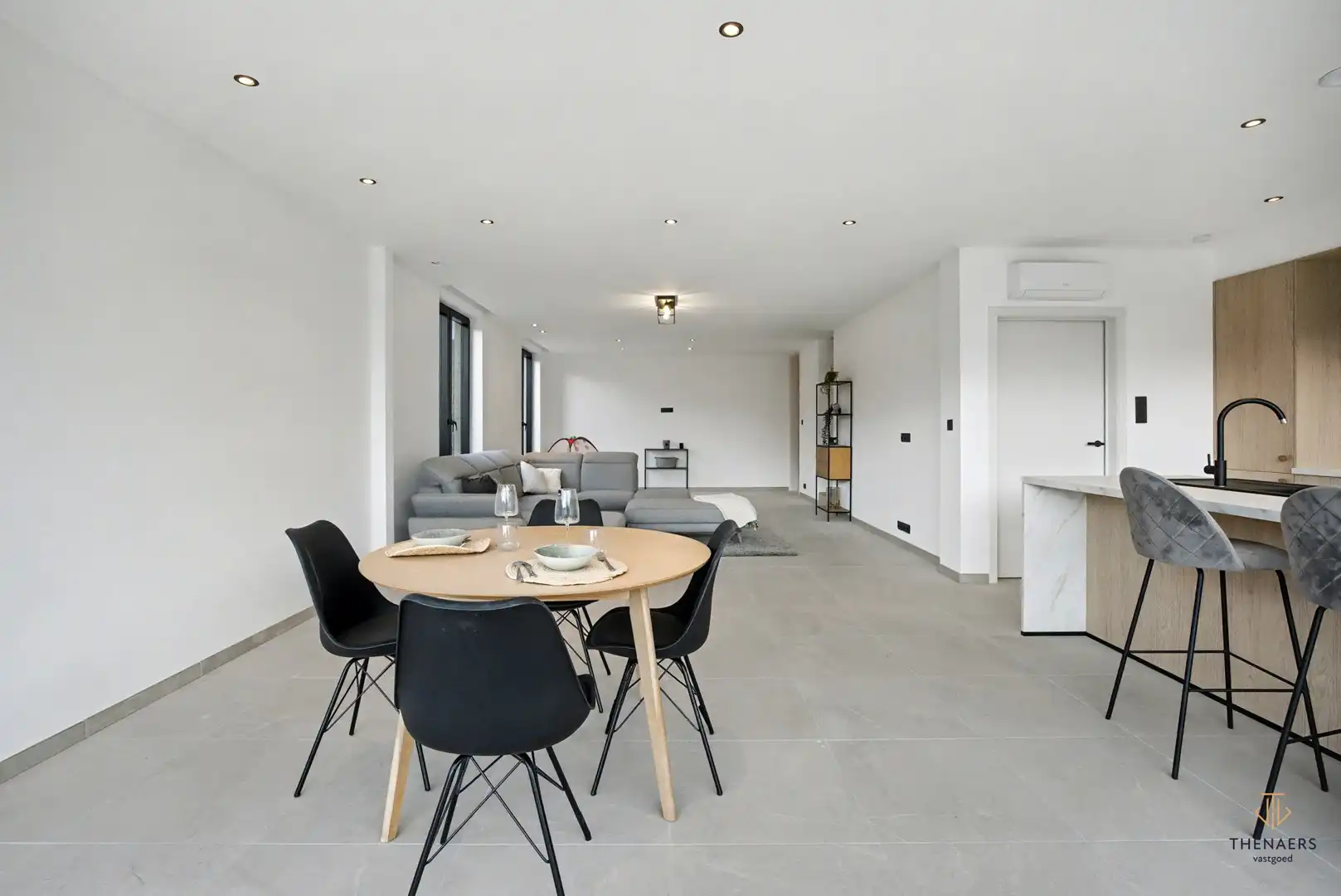 Nieuwbouwwoning met 3 slaapkamers en luxueuze afwerking. foto 7