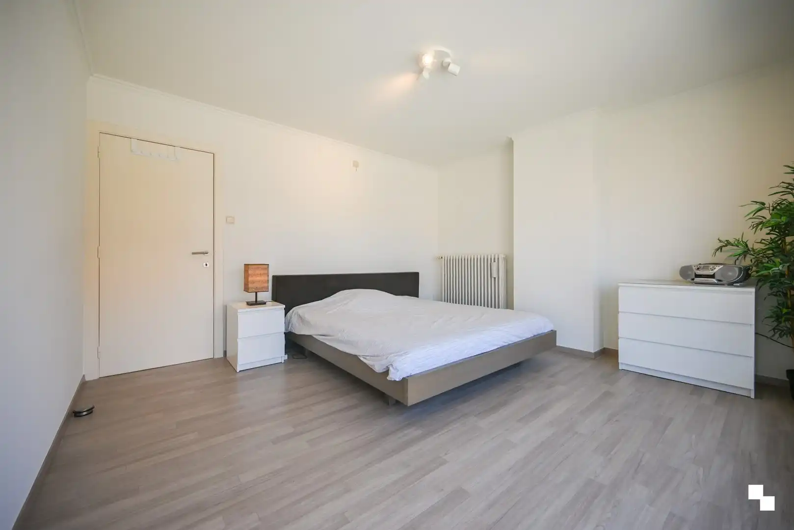 Zeer verzorgde eengezinswoning met drie slaapkamers en garage foto 24